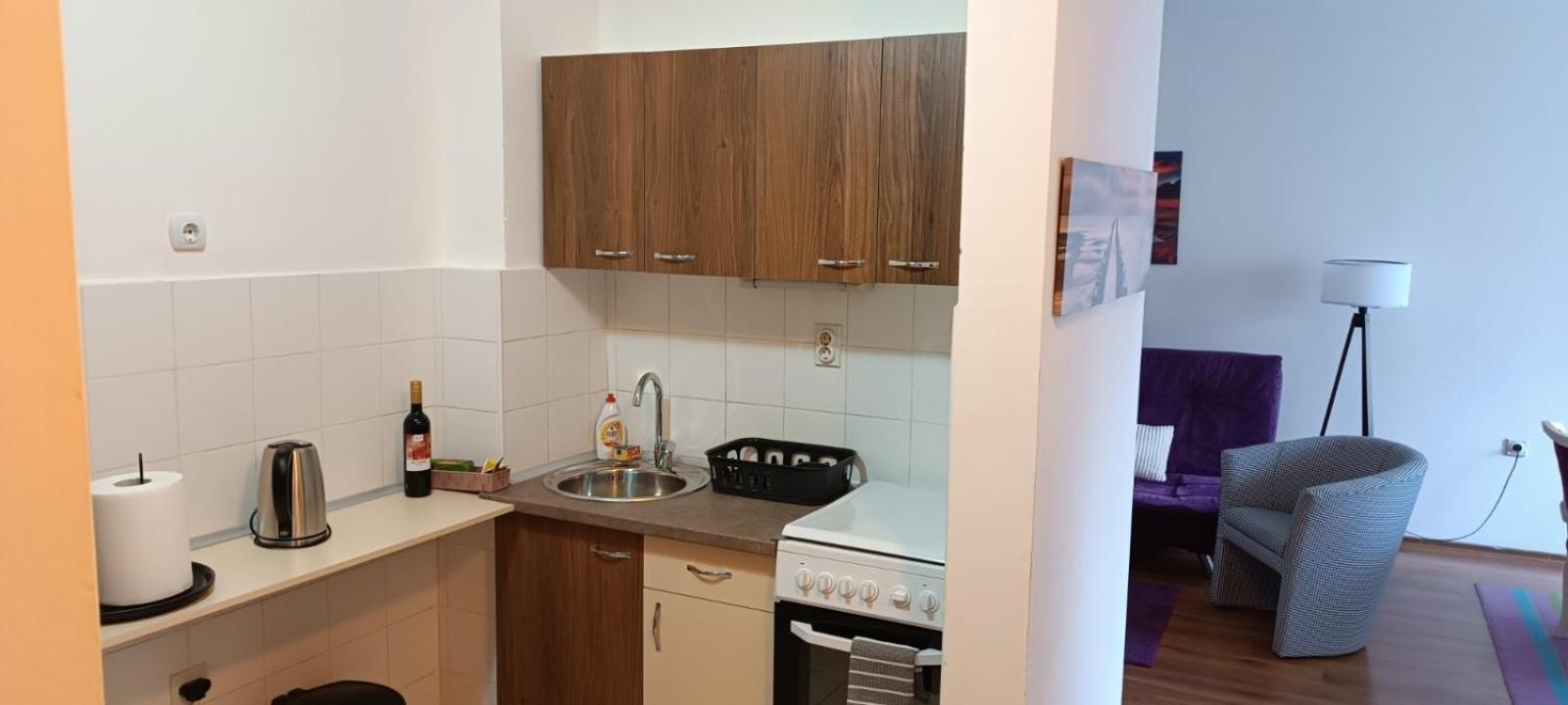 Lovely Square Apartment Purple Velvet Üsküp Dış mekan fotoğraf